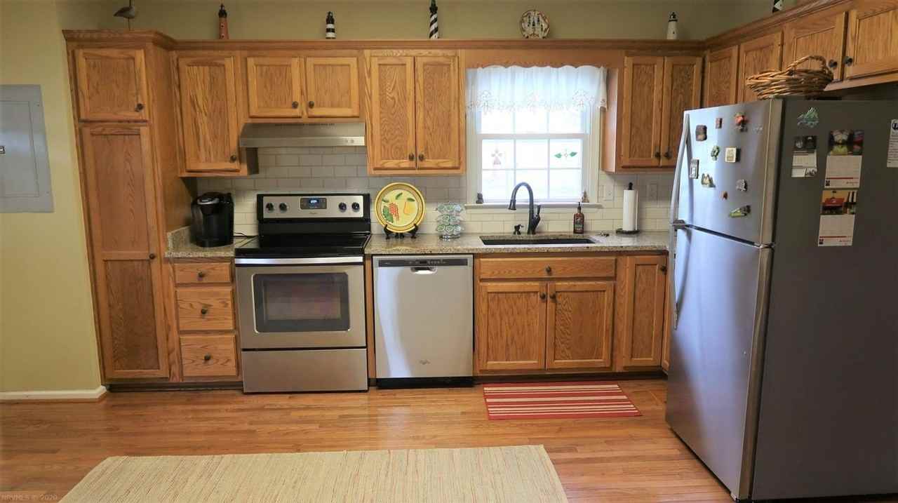 685 Tarrytown Rd - Photo 2 of 16