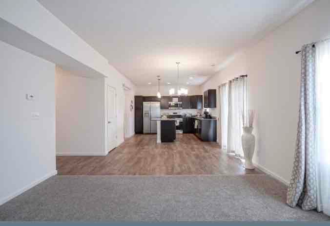 1160 Colcester Ln - Photo 5 of 28