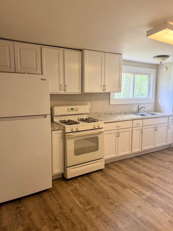 319 Ne 13th Ter - Photo 6 of 9