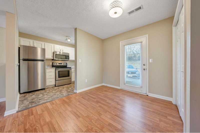 210 Tinkerview Dr - Photo 3 of 16