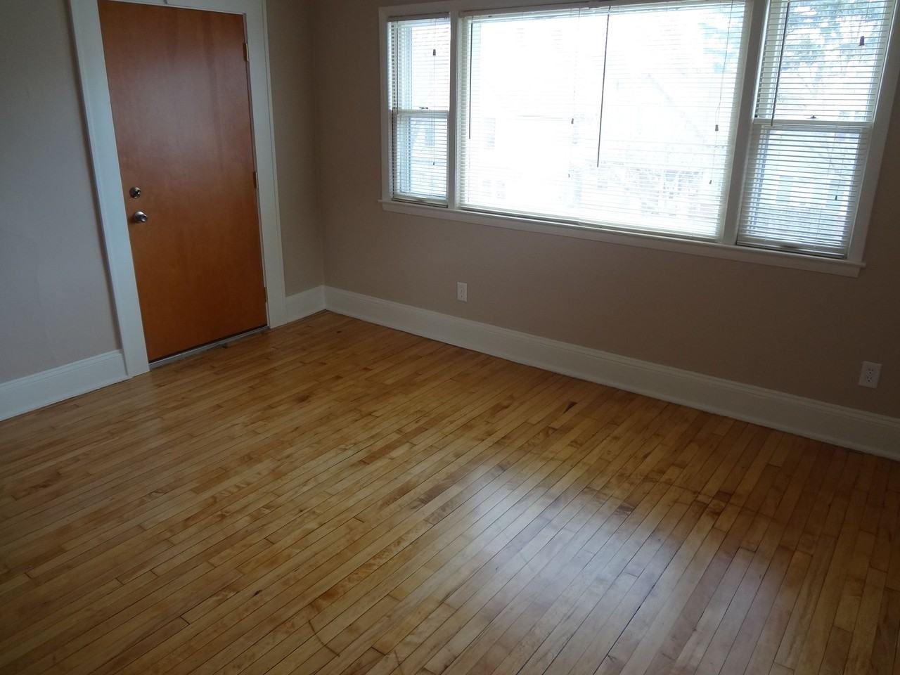 2863 N Fratney St #2863 - Photo 5 of 12