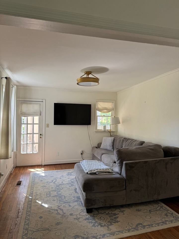 2944 Primrose Cir - Photo 6 of 40