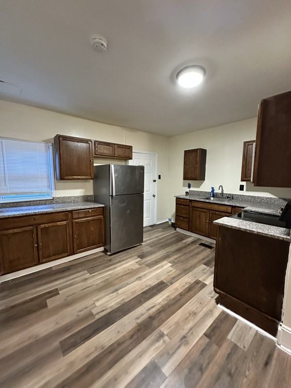 127 Poplar Ave #1 - Photo 3 of 11