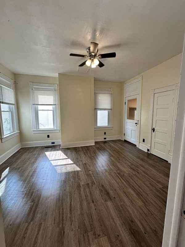 127 Poplar Ave #1 - Photo 4 of 11