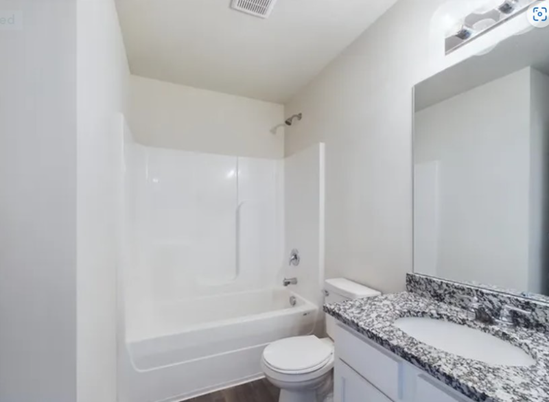 213 Lowell Ave - Photo 6 of 14