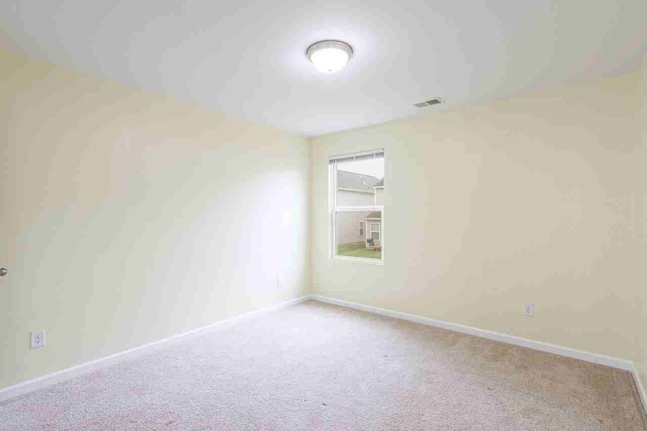 1562 Onalee Dr - Photo 2 of 20