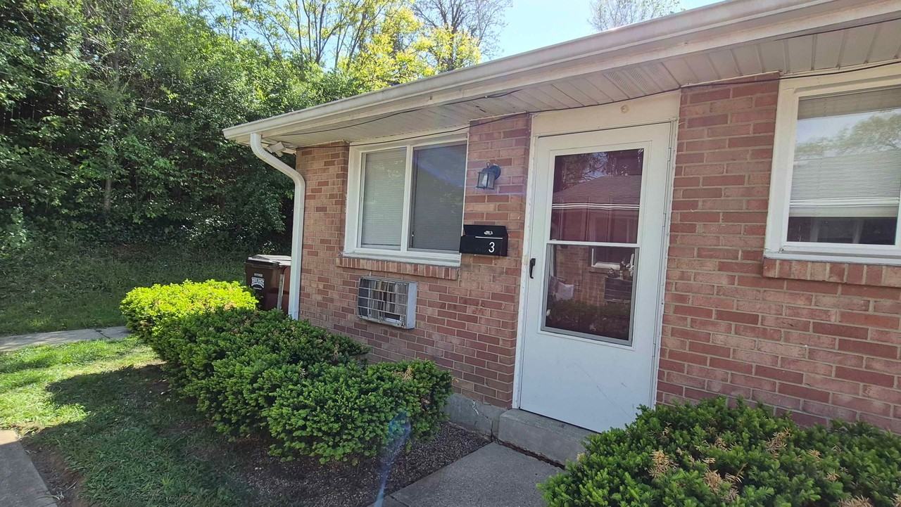 262 E Nottingham Rd #3