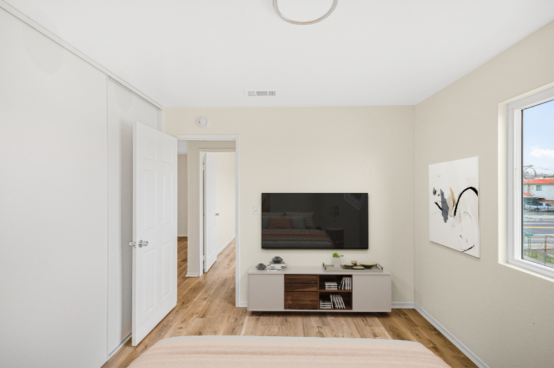 1005 E Avenue R #11 - Photo 6 of 11