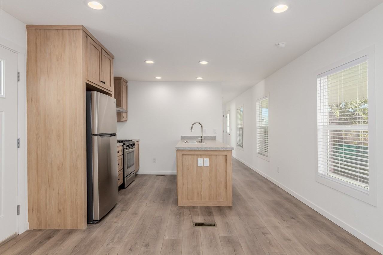 5201 W Camelback Rd - Photo 4 of 12