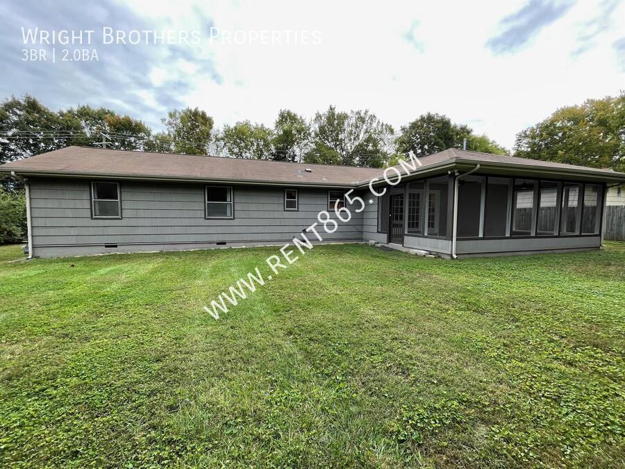 4709 Lonas Dr - Photo 3 of 29