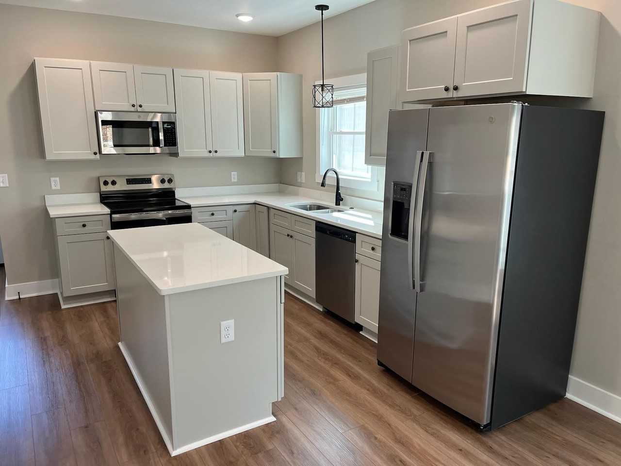 37 Alex Dr - Photo 2 of 13