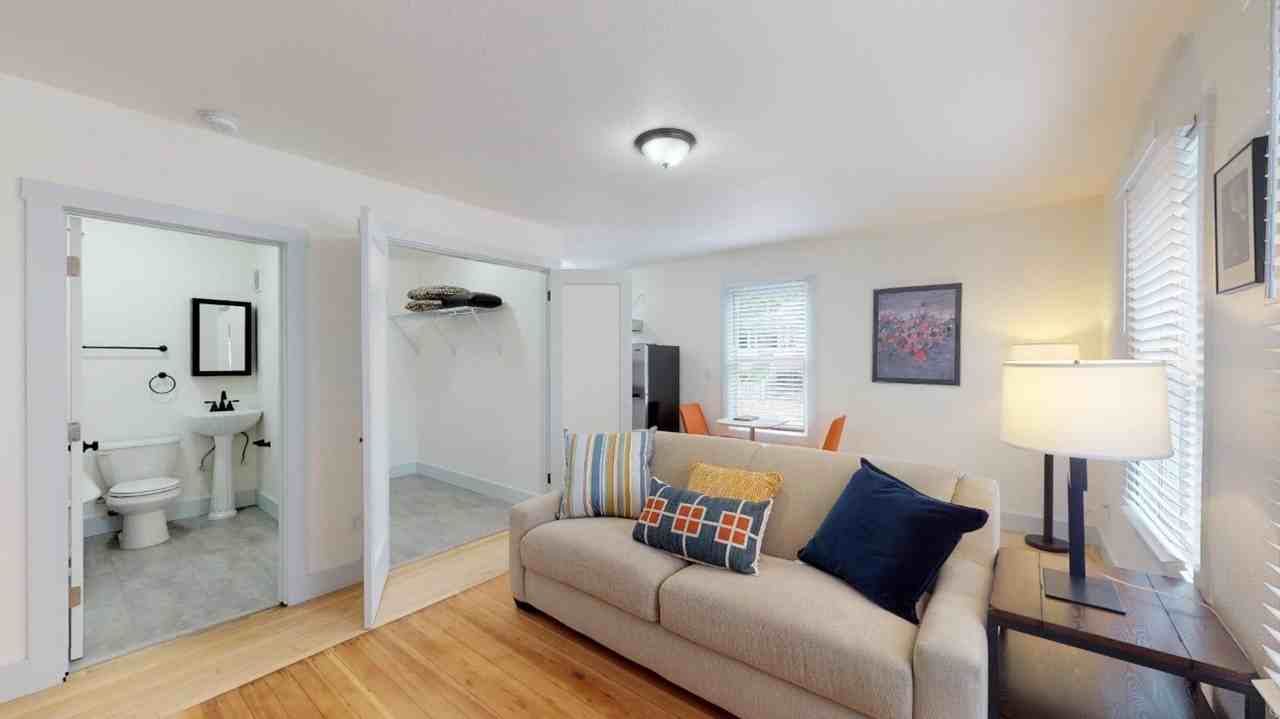 Red Maple Apartments - Photo 6 of 21