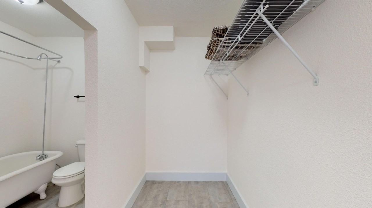 Red Maple Apartments - Photo 7 of 21