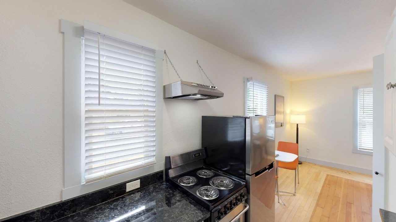 Red Maple Apartments - Photo 5 of 21
