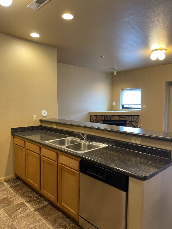 404 S Johnson St #5 - Photo 4 of 19