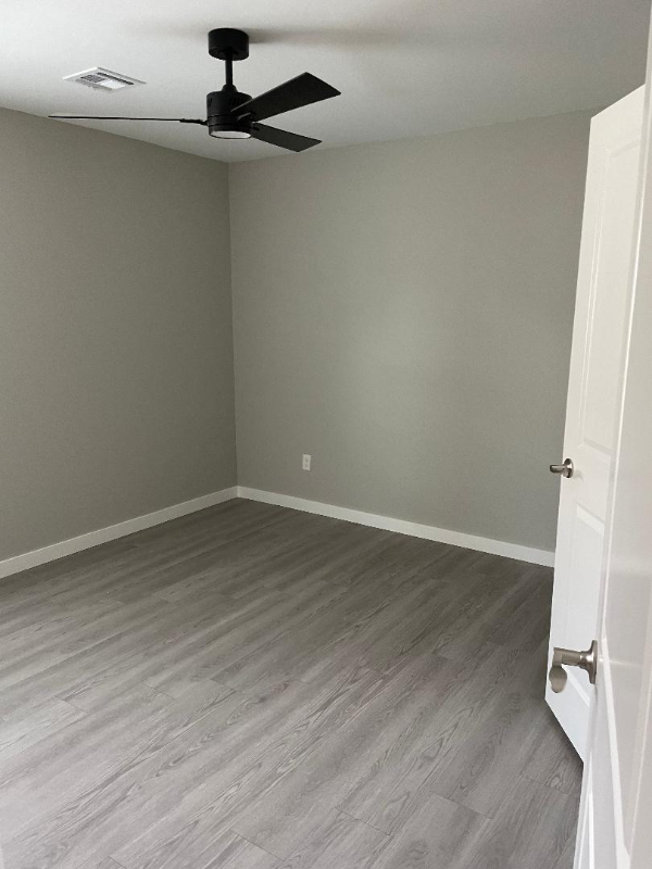 238 E Young Pl #B - Photo 7 of 10