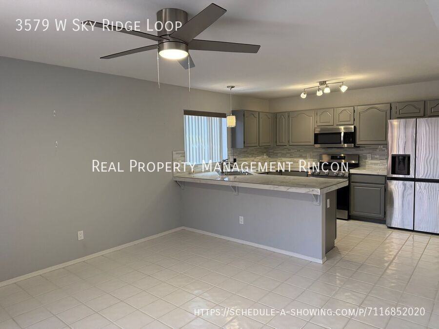 3579 W Sky Ridge Loop - Photo 2 of 25