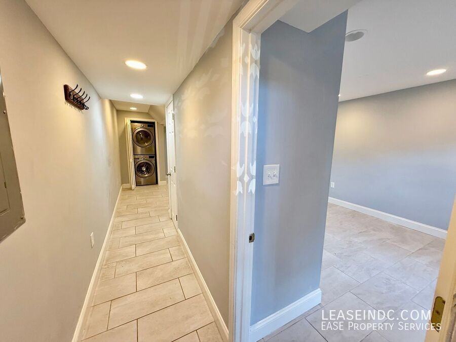 55 Quincy Pl Nw #B - Photo 3 of 15