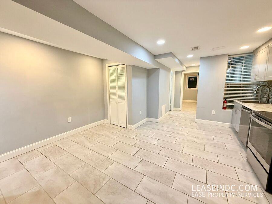 55 Quincy Pl Nw #B - Photo 5 of 15