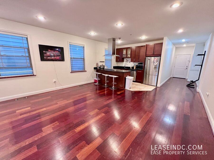 3573 Warder St Nw #4 - Photo 3 of 23
