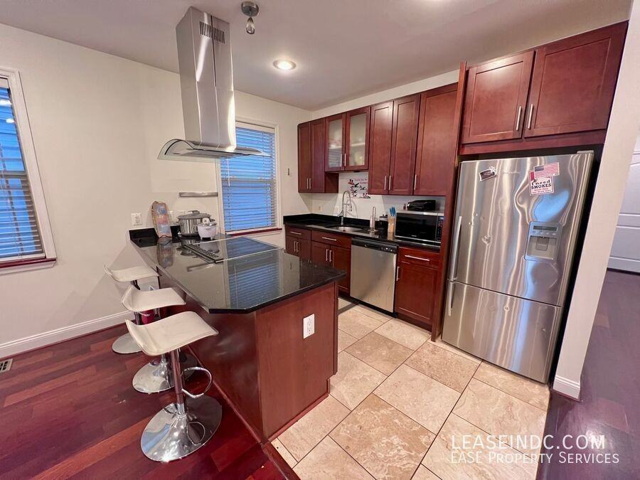 3573 Warder St Nw #4 - Photo 5 of 23