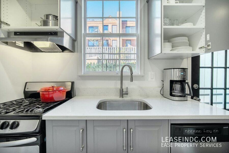 3211 Cherry Hill Ln Nw - Photo 7 of 15