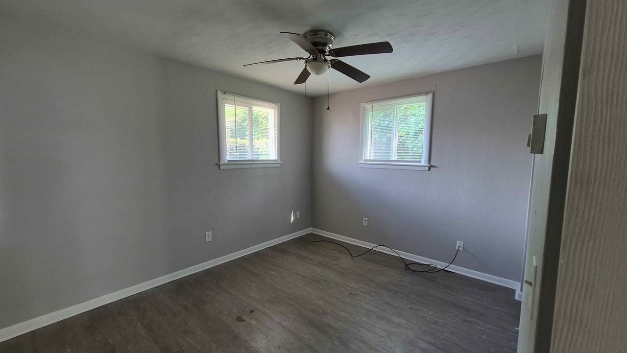 250 E Nottingham Rd #3 - Photo 7 of 10
