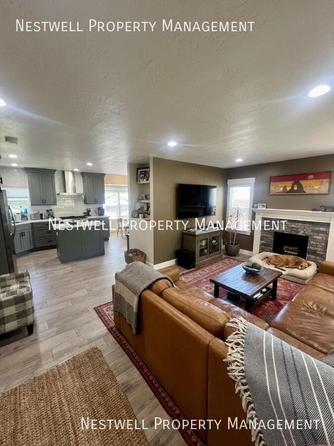 2234 E Wilson Ave - Photo 6 of 27