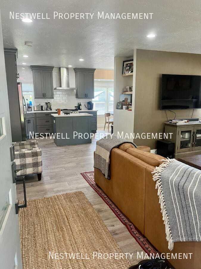 2234 E Wilson Ave - Photo 7 of 27