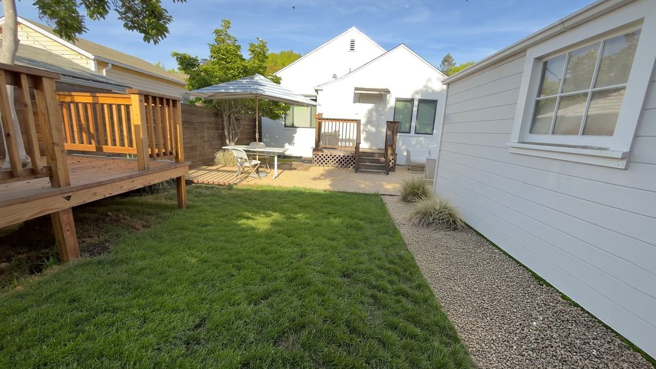 1120 Masonic Ave - Photo 7 of 7