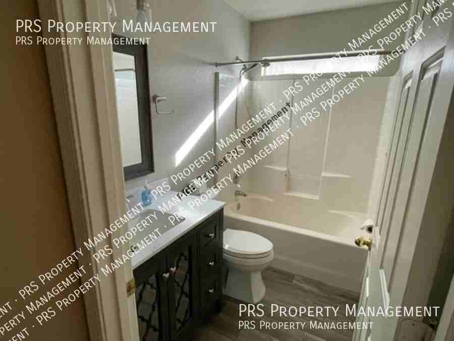 1053 W Bruce Ave - Photo 7 of 18