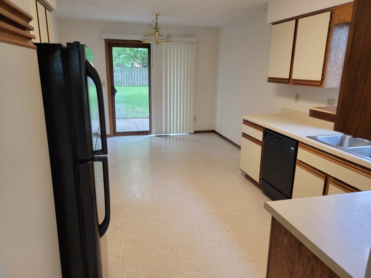 13 Century Ct - Photo 6 of 9