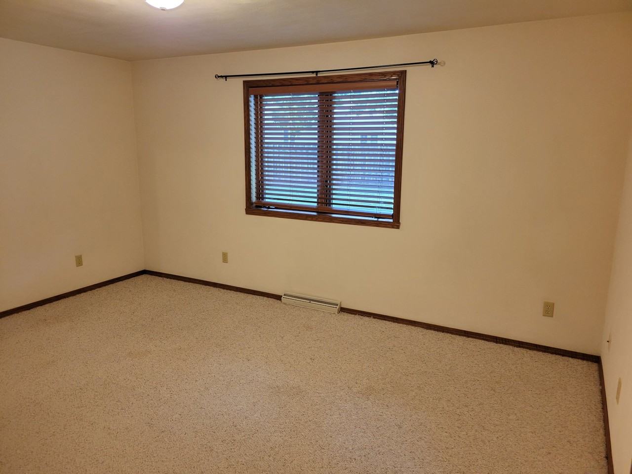 13 Century Ct - Photo 7 of 9