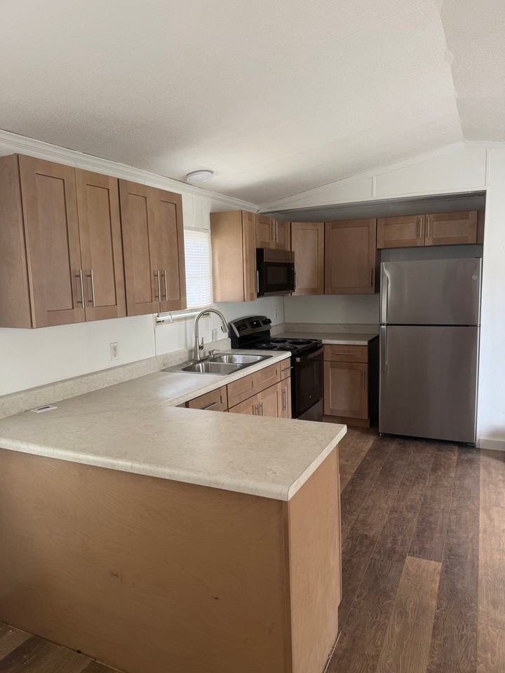 7555 R H Rd - Photo 2 of 2