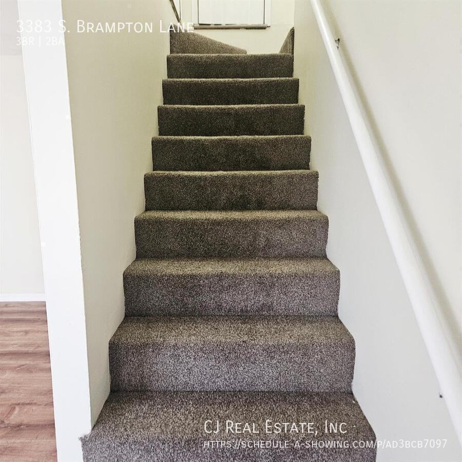 3383 S Brampton Ln - Photo 5 of 11