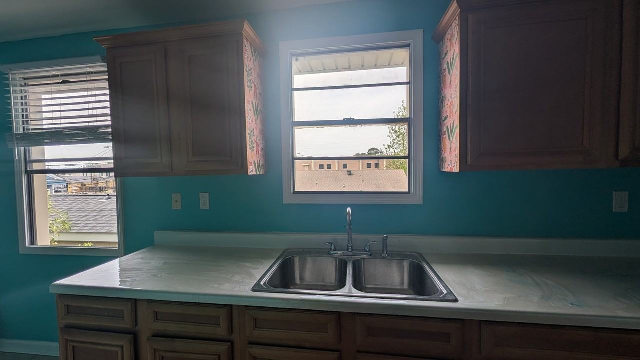 1505 S White St #1 - Photo 2 of 8