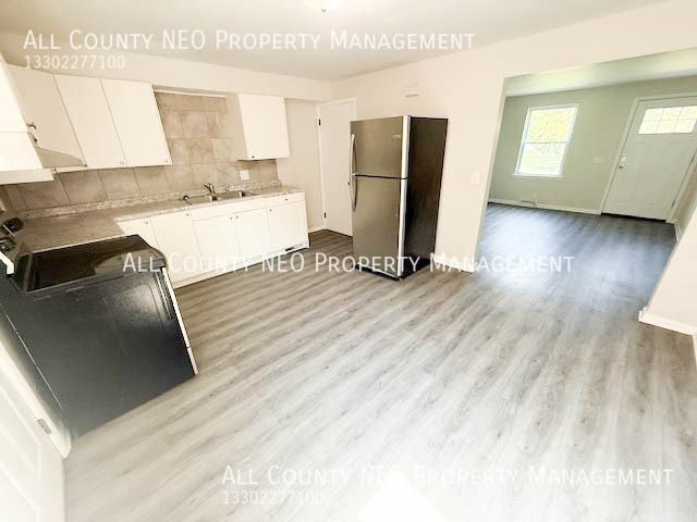 2114 Market Ave N #2 - Photo 2 of 13