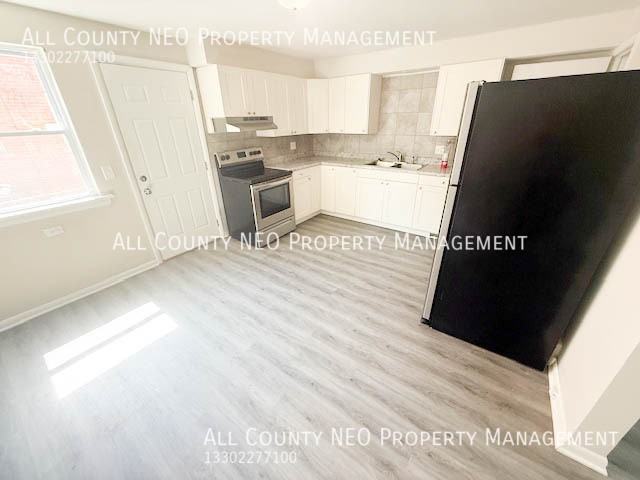 2114 Market Ave N #2 - Photo 3 of 13