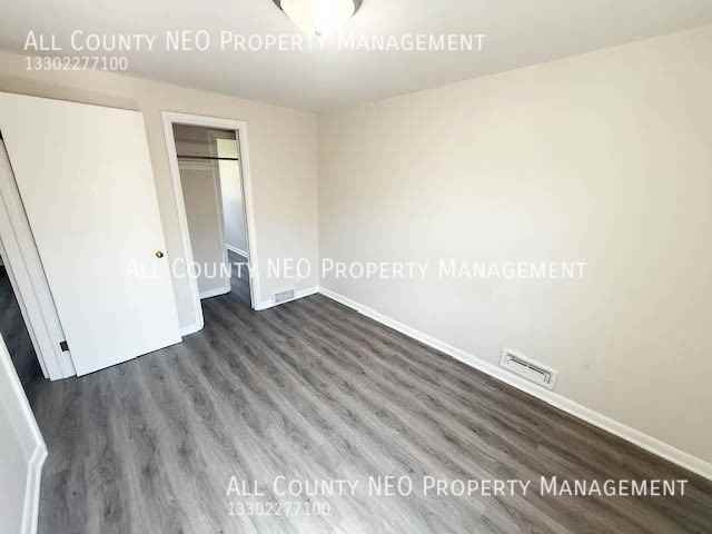 2114 Market Ave N #2 - Photo 4 of 13