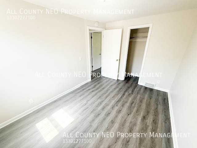 2114 Market Ave N #2 - Photo 5 of 13