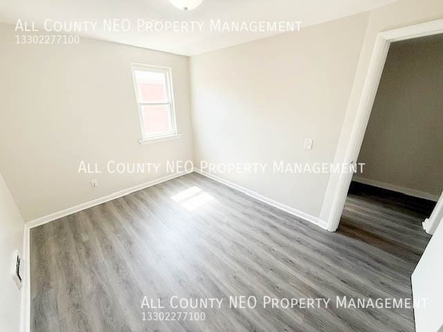 2114 Market Ave N #2 - Photo 6 of 13