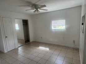 2005 Bayshore Rd #2005B - Photo 1 of 1