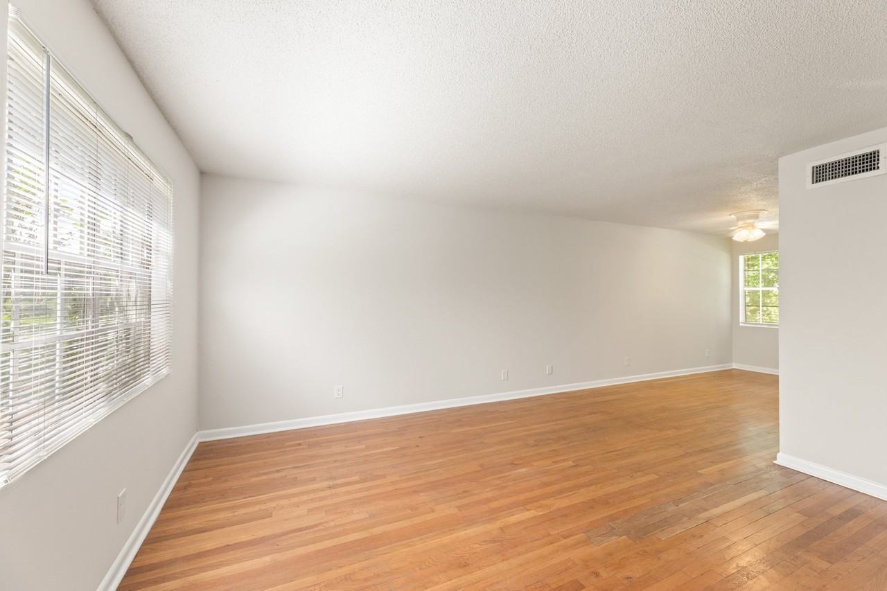 1400 Church St #K - Photo 3 of 13