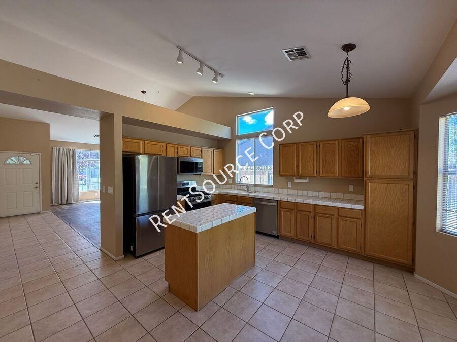 38758 Almador Ct - Photo 6 of 25