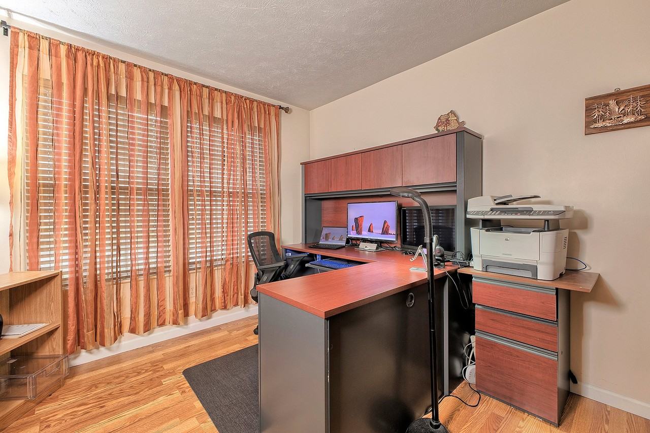 304 Chanticleer Cir - Photo 3 of 20