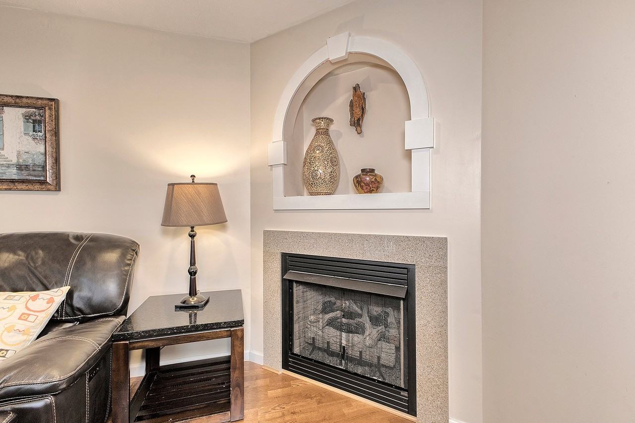 304 Chanticleer Cir - Photo 6 of 20