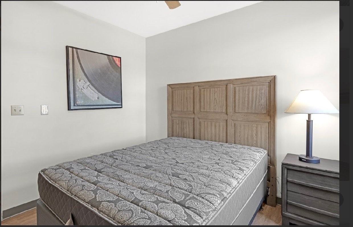 139 N Barksdale St #201 - Photo 3 of 4