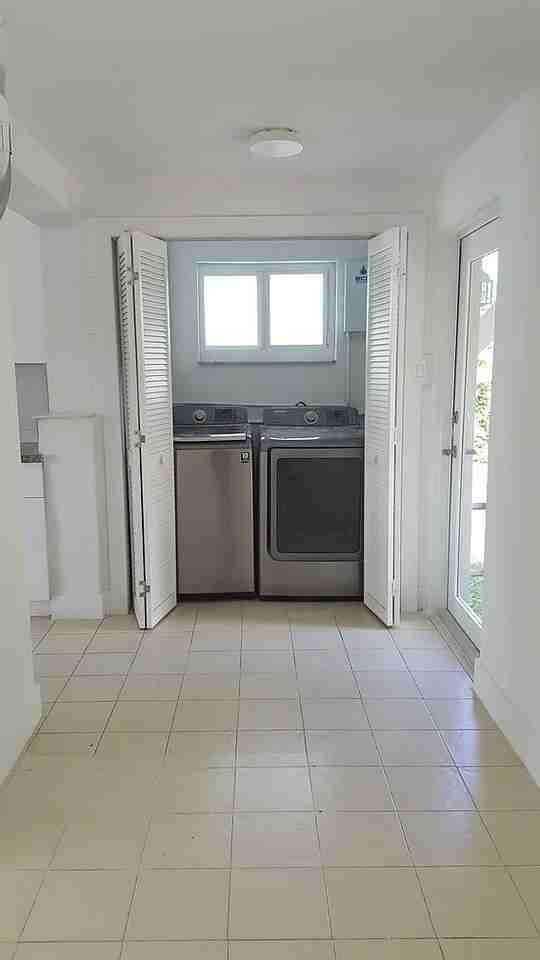 6436 Sw 32nd St - Photo 3 of 10