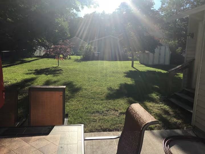 808 Livingston St - Photo 2 of 20