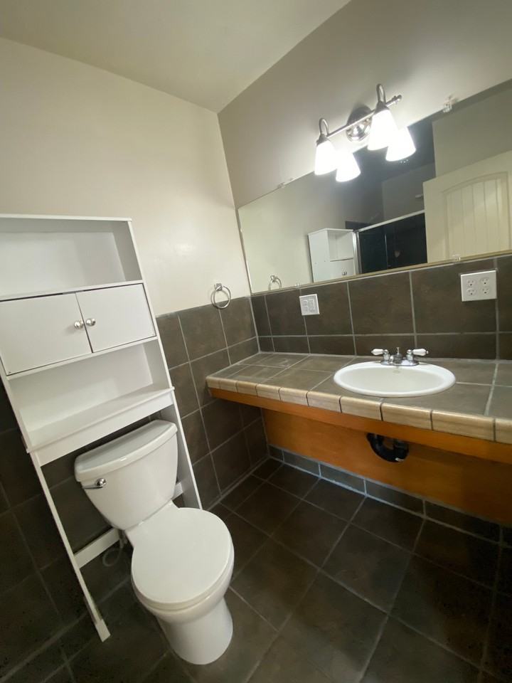 57 W Vine St #310 - Photo 5 of 6